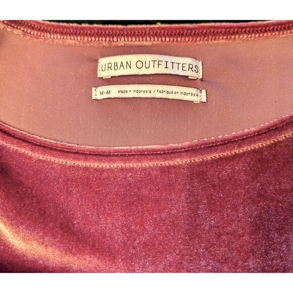 URBAN OUTFITTERS "Belle Velvet" Bell Sleeve Mauve/Pink Bodycon Mini Dress Sz. M - Picture 7 of 8